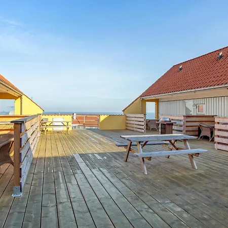 Stunning In With 1 Bedroom, Outdoor Swimming Pool And Wi-fi Apartamento *